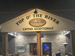over 100 Daughters dined at “Top o’ the River”