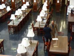 Upon entering the DAR Library, Bill Paxton meets the independent genealogist who will be telling him about his ancestor.