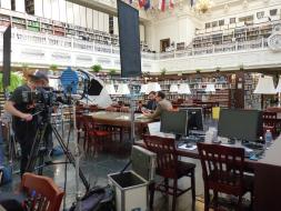 Bill Paxton discovers clues about his Revolutionary War era ancestor in the DAR Library.