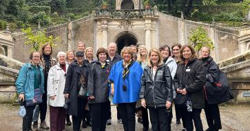 A group poses at the Villa d'Este.